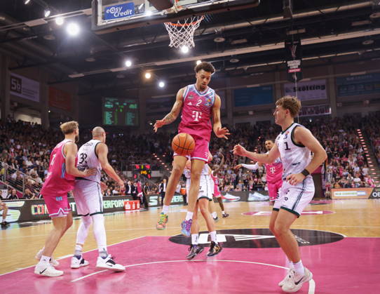 Alijah Comithier Telekom Baskets Bonn vs VET CONCEPT Gladiators Trier 33 Speiltag Saison 2025 26