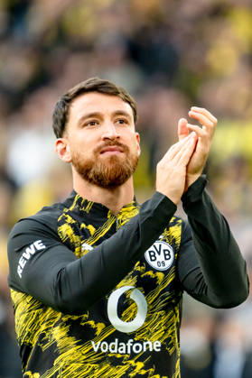 Germany Bundesliga 2025 2026 Matchday 33, Borussia Dortmund vs Eintracht Frankfurt, Friday, 08 05 2026 Signal Iduna Park, North Rhine-Westphalia Salih Özcan Borussia Dortmund, 6 emotional farewell in front of the fans Copyright: xCelinaxLeiersx
