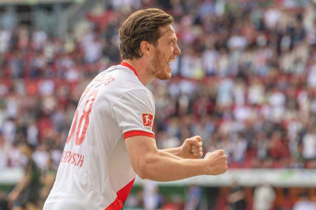 Goal celebration, cheers after his goal for 3 0 by Michael Gregoritsch FC Augsburg , FC Augsburg vs Borussia Moenchengladbach, Soccer, 1 Bundesliga, 33 Matchday, 09 05 2026 DFB regulations prohibit any use of photographs as image sequences and or quasi video Copyright: xkolbert-press PeterxFastlx