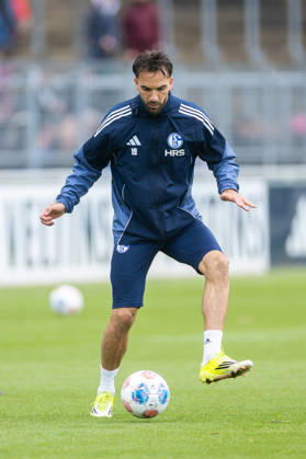 14 05 2026, Football, Training of FC Schalke 04 Kenan Karaman FC Schalke 04 Gelsenkirchen Training ground FC Schalke 04 NRW Germany xRHR PHOTO YYx Copyright: RHR-FOTOx RHR-FOTO YY