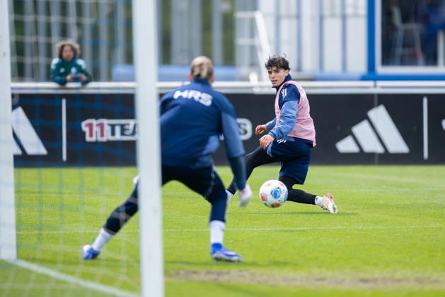 14 05 2026, Football, Training of FC Schalke 04 v l Goalkeeper Loris Karius FC Schalke 04 , Soufiane El Faouzi FC Schalke 04 Gelsenkirchen Training ground FC Schalke 04 NRW Germany xRHR PHOTO YYx Copyright: RHR-FOTOx RHR-FOTO YY