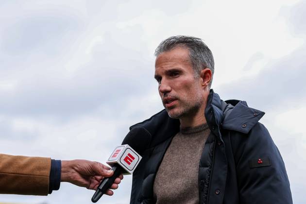 ZWOLLE, 17-05-2026 , MACÂ³PARK , season 2025 2026 , Dutch Eredivisie Football , match between PEC Zwolle and Feyenoord , picture shows Feyenoord head coach Robin Van Persie gives an interview PEC - Feyenoord  x203756641x Copyright: