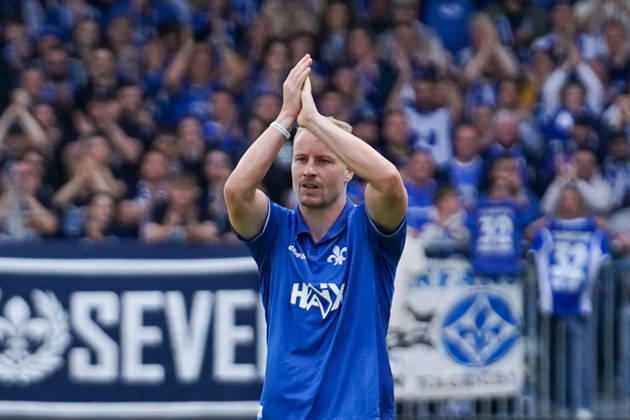 Germany Soccer 2 Liga 2025 2026, Matchday 34 SV Darmstadt 98 vs SC Paderborn 07 Merck Stadion am Böllenfalltor Darmstadt Fabian Holland SVD, 32 leaves the pitch on his last Bundesliga match Copyright: xTobiasxWentzellx