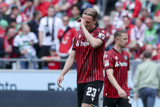 Stefan Teitur Thordarson Hannover 96 looks dejected, 2 Bundesliga, Hannover 96 v 1 FC Nürnberg, Heinz von Heiden Arena on May 17, 2026 in Hanover, Germany Photo by Marco Steinbrenner DeFodi Images Stefan Teitur Thordarson Hannover 96 looks dejected, 2 Bundesliga, Hannover 96 v 1 FC Nürnberg, Heinz von Heiden Arena, May 17, 2026 in Hanover, Germany Photo by Marco Steinbrenner DeFodi Images