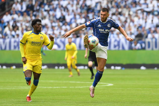 Hasan Kurucay FC Schalke 04 in action, on the ball, single action during the 2 Bundesliga match between FC Schalke 04 and Eintracht Braunschweig, Veltins Arena on May 17, 2026 in Gelsenkirchen, Germany Photo by Ralf Treese DeFodi Images Hasan Kurucay FC Schalke 04 controls the ball during the 2 Bundesliga match between FC Schalke 04 and Eintracht Braunschweig at Veltins Arena on May 17, 2026 in Gelsenkirchen, Germany Photo by Ralf Treese DeFodi Images Photo by Ralf Treese DeFodi Images