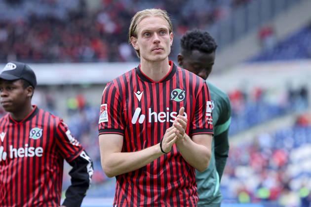 Stefan Teitur Thordarson Hannover 96 looks dejected, 2 Bundesliga, Hannover 96 v 1 FC Nürnberg, Heinz von Heiden Arena on May 17, 2026 in Hanover, Germany Photo by Marco Steinbrenner DeFodi Images Stefan Teitur Thordarson Hannover 96 looks dejected, 2 Bundesliga, Hannover 96 v 1 FC Nürnberg, Heinz von Heiden Arena, May 17, 2026 in Hanover, Germany Photo by Marco Steinbrenner DeFodi Images
