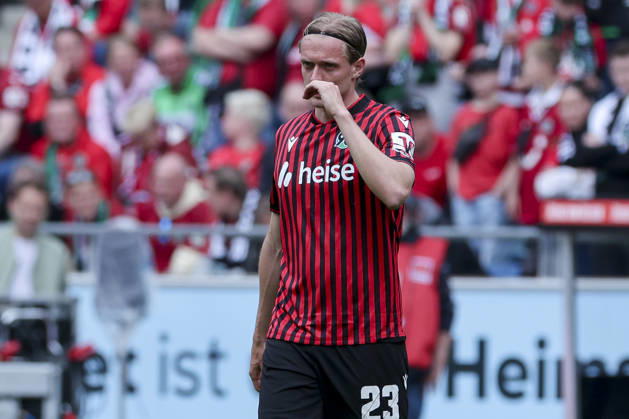 Stefan Teitur Thordarson Hannover 96 looks dejected, 2 Bundesliga, Hannover 96 v 1 FC Nürnberg, Heinz von Heiden Arena on May 17, 2026 in Hanover, Germany Photo by Marco Steinbrenner DeFodi Images Stefan Teitur Thordarson Hannover 96 looks dejected, 2 Bundesliga, Hannover 96 v 1 FC Nürnberg, Heinz von Heiden Arena, May 17, 2026 in Hanover, Germany Photo by Marco Steinbrenner DeFodi Images