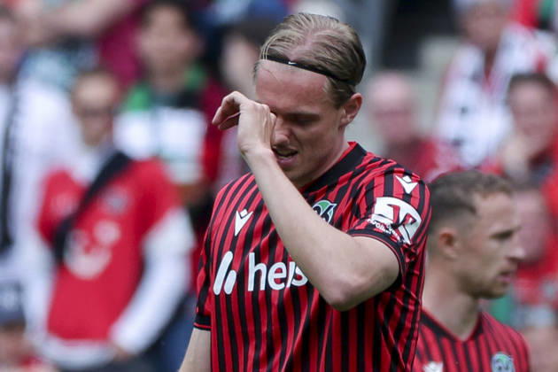 Stefan Teitur Thordarson Hannover 96 looks dejected, 2 Bundesliga, Hannover 96 v 1 FC Nürnberg, Heinz von Heiden Arena on May 17, 2026 in Hanover, Germany Photo by Marco Steinbrenner DeFodi Images Stefan Teitur Thordarson Hannover 96 looks dejected, 2 Bundesliga, Hannover 96 v 1 FC Nürnberg, Heinz von Heiden Arena, May 17, 2026 in Hanover, Germany Photo by Marco Steinbrenner DeFodi Images