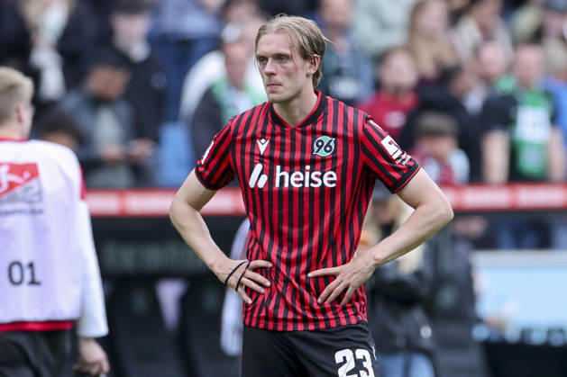 Stefan Teitur Thordarson Hannover 96 looks dejected, 2 Bundesliga, Hannover 96 v 1 FC Nürnberg, Heinz von Heiden Arena on May 17, 2026 in Hanover, Germany Photo by Marco Steinbrenner DeFodi Images Stefan Teitur Thordarson Hannover 96 looks dejected, 2 Bundesliga, Hannover 96 v 1 FC Nürnberg, Heinz von Heiden Arena, May 17, 2026 in Hanover, Germany Photo by Marco Steinbrenner DeFodi Images