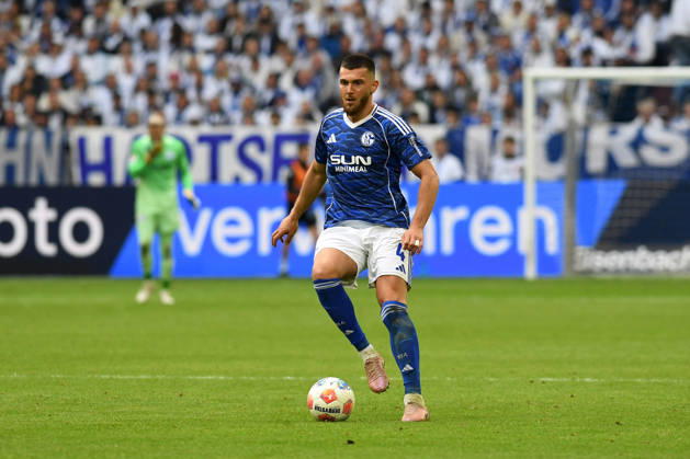 Hasan Kurucay FC Schalke 04 in action, on the ball, single action during the 2 Bundesliga match between FC Schalke 04 and Eintracht Braunschweig, Veltins Arena on May 17, 2026 in Gelsenkirchen, Germany Photo by Ralf Treese DeFodi Images Hasan Kurucay FC Schalke 04 controls the ball during the 2 Bundesliga match between FC Schalke 04 and Eintracht Braunschweig at Veltins Arena on May 17, 2026 in Gelsenkirchen, Germany Photo by Ralf Treese DeFodi Images Photo by Ralf Treese DeFodi Images