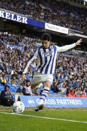 Carlos Soler of Real Sociedad seen during LaLiga EA Sports game between teams of Real Sociedad and Valencia CF (Mickael Ducint Ball Raw Images) San Sebastian Estadio Anoeta Spain Copyright: xMickaelxDucintx mickaelducint_RealSociedad_ValenciaCF187