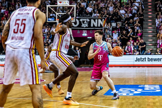 Grayson Murphy Telekom Baskets Bonn, 07 Vs Jervis Scheffs Fitness First Wuerzburg Baskets, 02 Telekom Baskets Bonn vs Fitness First Wuerzburg Baskets, Basketball, easy Credit BBL, Playoffs, Quarterfinals, 2 Matchday, 2025 2026, 18 05 2026 Telekom Baskets Bonn vs Fitness First Wuerzburg Baskets, Basketball, easy Credit BBL, Playoffs, Quarterfinals, 2 Matchday, 2025 2026, 18 05 2026 Bonn Copyright: xEibner-Pressefoto GerhardxWingenderx EP_GWR