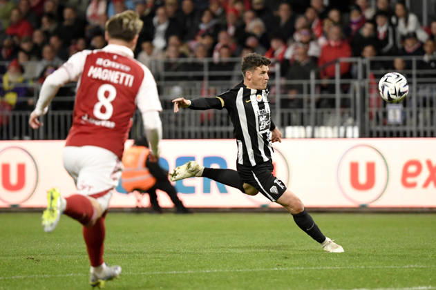 Stade Brestois 29 v Angers SCO - Ligue 1 McDonald s 2025 2026 15 Pierrick CAPELLE (sco) during the Ligue 1 McDonald s match between Brest and Angers at Stade Francis Le Ble on May 17, 2026 in Brest, France. Brest France Copyright: xEwenxGavetx 776348400