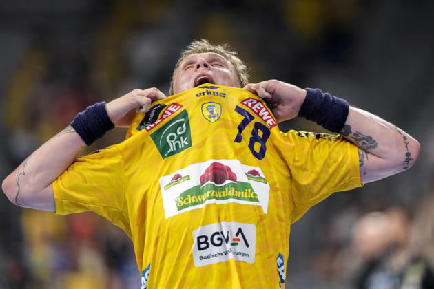 Edwin Aspenbäck RNL, 78 , Rhein Neckar Löwen player, single picture, single photo, action, action, looking disappointed, disappointment, frustration, disappointed, pessimistic, 24 05 2026, Mannheim Germany , Handball, Bundesliga, Rhein Neckar Löwen SC Magdeburg xozx
