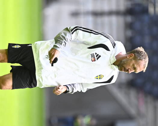 STOCKHOLM, SWEDEN 20260528 National team captain Grahan Potter as the Swedish national football team trains at Strawberry Arena, ahead of the World Cup STOCKHOLM SWEDEN x10080x  Copyright: xFredrikxSandberg TTx NATIONAL FOOTBALL TEAM TRAINING STRAWBERRY