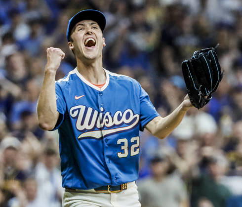 Milwaukee Brewers starting pitcher Jacob Misiorowski reacts after the final out in the ninth inning of the MLB, Baseball Herren, USA game between the Philadelphia Phillies and the Milwaukee Brewers at American Family Field in Milwaukee, Wisconsin on Friday, June 12, 2026. The Brewers shut out the Phillies 6-0.  MIL20260612835 TANNENxMAURY