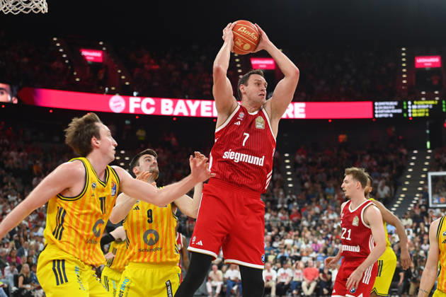 Johannes VOIGTMANN FCB , action,duel against Jonas MATTISSECK Alba Berlin and Moses WOOD Berlin Basketball BBL,season 2025 2026 Play Off Final Game 2, FC Bayern Muenchen Alba Berlin on 14 06 2026 S A P G A R D EN