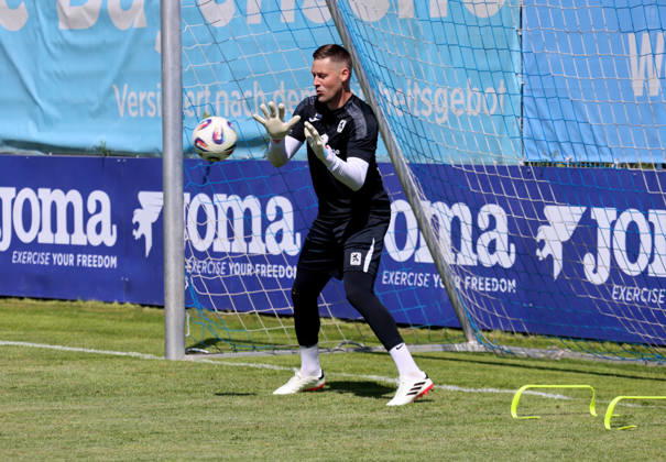 Soccer, Mens, Bavarian Regional League, 2026–2027 Season, TSV 1860 Munich, Training, Grünwalder Strasse 114 Vitus Eicher, goalkeeper coach for TSV 1860 Munich, catches a ball,detected_source_language