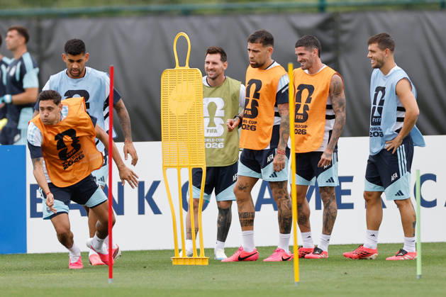 Argentina s players take part in a training session in Kansas City, United States, 21 June 2026. Argentina will face Austria in their 2026 World Cup Group J soccer match on 22 June. FIFA World Cup, WM, Weltmeisterschaft, Fussball 2026 - Group J - Argentina s training session ACHTUNG: NUR REDAKTIONELLE NUTZUNG Copyright: xJUANxIGNACIOxRONCORONIx GRAF2727 20260621-55020666478_1 FIFA World Cup 2026 - Group J - Argentina s training session !ACHTUNG: NUR REDAKTIONELLE NUTZUNG! Copyright: xIMAGO JUANxIGNACIOxRONCORONIx imago images 0859664612 0859664612st