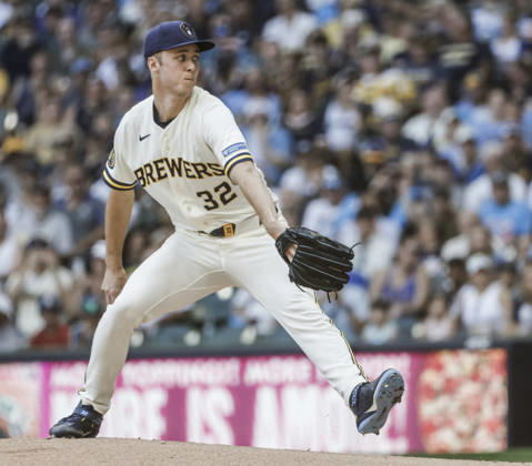 Milwaukee Brewers starting pitcher Jacob Misiorowski throws in the first inning of the MLB, Baseball Herren, USA game between the Cincinnati Reds and the Milwaukee Brewers at American Family Field in Milwaukee, Wisconsin on Thursday, July 2, 2026.  MIL20260702804 TANNENxMAURY