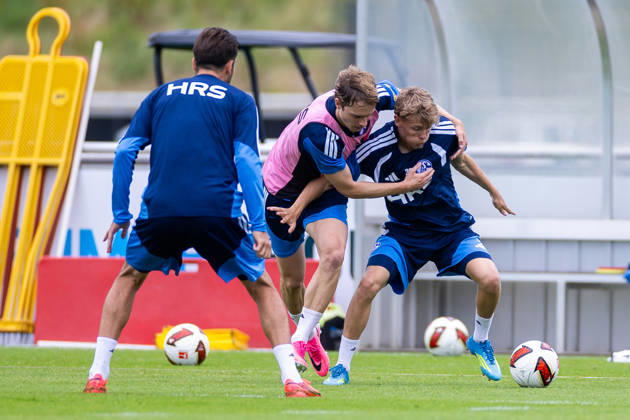 July 8, 2026, Soccer, FC Schalke 04 training session featuring Finn Porath (FC Schalke 04) and Luca Vozar (FC Schalke 04), Gelsenkirchen, FC Schalke 04 training facility, North Rhine-Westphalia, Germany, xRHR PHOTO YYx Copyright: RHR-FOTOx RHR-FOTO YY