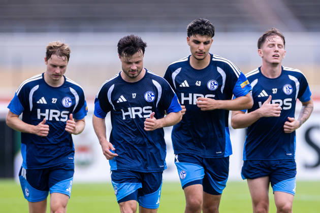 July 8, 2026, Soccer, FC Schalke 04 Training: Finn Porath (FC Schalke 04), Adrian Gantenbein (FC Schalke 04), Mertcan Ayhan (FC Schalke 04), Max Grüger, FC Schalke 04, Gelsenkirchen, FC Schalke 04 training facility, North Rhine-Westphalia, Germany, xRHR, PHOTO YYx Copyright: RHR-FOTOx RHR-FOTO YY