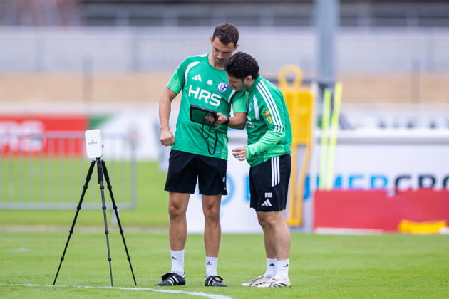 July 8, 2026, Soccer, FC Schalke 04 training session featuring sports scientist Rasmus Bruns (FC Schalke 04) and rehabilitation coach Nico Wamig (FC Schalke 04), Gelsenkirchen, FC Schalke 04 training facility, North Rhine-Westphalia, Germany xRHR PHOTO YYx Copyright: RHR-FOTOx RHR-FOTO YY