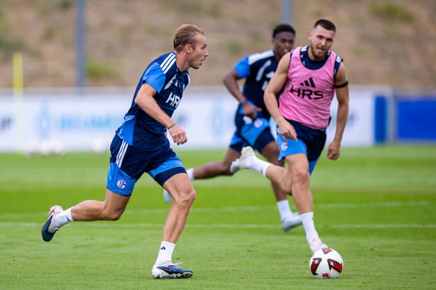 July 8, 2026, Soccer, FC Schalke 04 Training: Timo Becker (FC Schalke 04), Hasan Kurucay (FC Schalke 04), Gelsenkirchen, FC Schalke 04 Training Facility, North Rhine-Westphalia, Germany, xRHR, PHOTO YYx Copyright: RHR-FOTOx RHR-FOTO YY