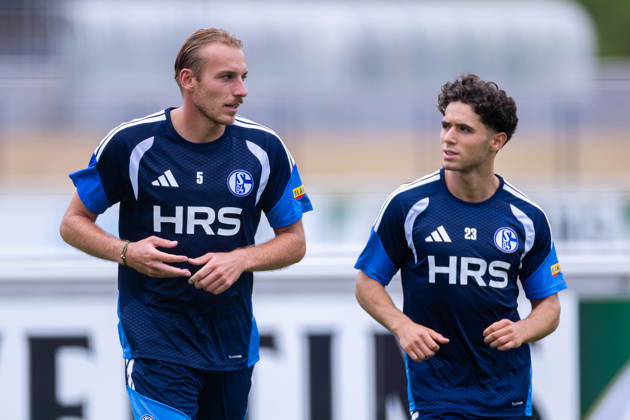 July 8, 2026, Soccer, FC Schalke 04 Training: Timo Becker (FC Schalke 04), Soufiane El Faouzi (FC Schalke 04), Gelsenkirchen, FC Schalke 04 Training Facility, North Rhine-Westphalia, Germany, xRHR, PHOTO YYx Copyright: RHR-FOTOx RHR-FOTO YY