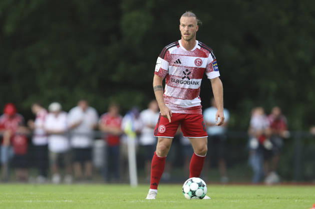 Jorrit Hendrix of Fortuna Düsseldorf in action, on the ball, making a solo run during the friendly match between SC St. Tönis and Fortuna Düsseldorf, Yayla Sportpark on July 8, 2026, in Tönisvorst, Germany. Photo by Oliver Kaelke, DeFodi Images. Jorrit Hendrix of Fortuna Düsseldorf controls the ball during the friendly match between SC St. Tönis and Fortuna Düsseldorf at Yayla Sportpark on July 8, 2026 in Tönisvorst, Germany Photo by Oliver Kaelke, DeFodi Images Photo by Oliver Kaelke, DeFodi Images