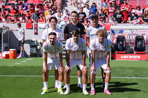 Julian Schuster, SC Freiburg, coach with new signings Rihito Yamamoto, SC Freiburg, 20, Mio Backhaus, SC Freiburg, Berkay Yilmaz, SC Freiburg, 27, Karl Steinmann, SC Freiburg, 36, and Rouven Tarnutzer, SC Freiburg, 39, fans in the background, Germany, soccer, Bundesliga 1, 2026–2027, SC Freiburg, public training session, July 12, 2026, Europa-Park Stadium, Freiburg, Freiburg, Europa-Park Stadium, Baden-Württemberg, Germany Copyright: xArnexAmbergx