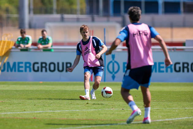 July 15, 2026, Soccer, FC Schalke 04 practice Finn Porath FC Schalke 04 Gelsenkirchen FC Schalke 04 training facility NRW Germany xRHR PHOTO YYx Copyright: RHR-FOTOx RHR-FOTO YY