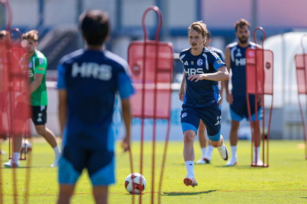 July 15, 2026, Soccer, FC Schalke 04 practice Finn Porath FC Schalke 04 Gelsenkirchen FC Schalke 04 training facility NRW Germany xRHR PHOTO YYx Copyright: RHR-FOTOx RHR-FOTO YY