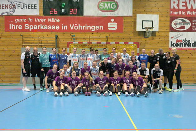 Group photo after the game: TusSies Metzingen vs. Sport Union Neckarsulm, Handball, Preseason, Friendly, 2026–2027 Season, July 18, 2026: TusSies Metzingen vs. Sport Union Neckarsulm, handball, preseason, exhibition game, 2026–2027 season, July 18, 2026, Voehringen Copyright: xEibner-Pressefotox EP_TBR