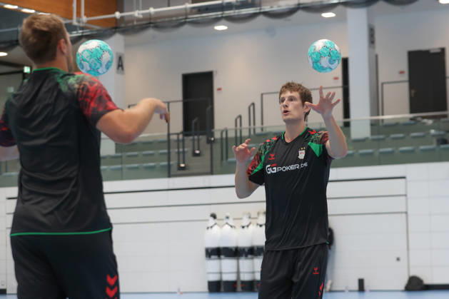 July 22, 2026, xtgx, Handball, Opel HBL, SC Magdeburg s first training session, photo by Bennet Wiegert, Magdeburg, Magdeburg coach