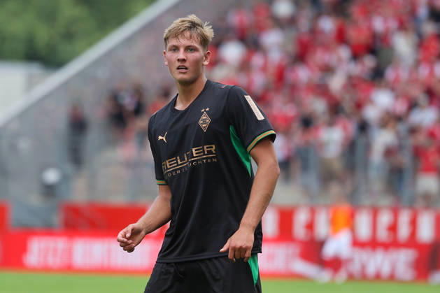 Jan Leszczynski, Borussia Mönchengladbach, Jan Leszczynski 5, BMG vs. Rot-Weiss Essen (RWE), Rot-Weiss Essen vs. Borussia Mönchengladbach on July 25, 2026, at the Stadion an der Hafenstraße in Essen, North Rhine-Westphalia, Germany (GER) – soccer friendly, preseason match, 3. Liga Bundesliga – final score 1–2 in front of 8,821 spectators
