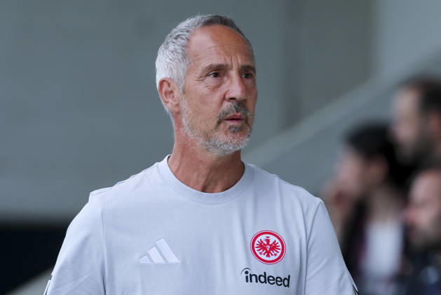 Coach Adi Hütter of Eintracht Frankfurt watches, Friendly match, Trabzonspor vs. Eintracht Frankfurt, SAK Sportanlage Nonntal on July 26, 2026, in Salzburg, Austria. Photo by Marco Steinbrenner, DeFodi Images. Coach Adi Hütter of Eintracht Frankfurt looks on, Friendly match, Trabzonspor vs. Eintracht Frankfurt, SAK Sportanlage Nonntal, July 26, 2026, in Salzburg, Austria. Photo by Marco Steinbrenner, DeFodi Images