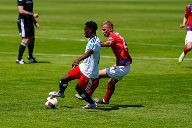Albert Sambi Lokonga, Hamburger SV, 06; Adrian Beck, 1 FC Heidenheim, 21 AUT; Hamburger SV vs. 1 FC Heidenheim, soccer, friendly match, 2026–2027 season, July 25, 2026 (AUT), Hamburger SV vs. 1 FC Heidenheim, Soccer, Friendly, 2026–2027 Season, July 25, 2026, Kematen Copyright: xEibner-Pressefoto MarcelxvonxFehrnx EP_MFN