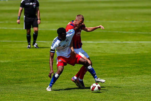 Albert Sambi Lokonga, Hamburger SV, 06; Adrian Beck, 1 FC Heidenheim, 21 AUT; Hamburger SV vs. 1 FC Heidenheim, soccer, friendly match, 2026–2027 season, July 25, 2026 (AUT), Hamburger SV vs. 1 FC Heidenheim, Soccer, Friendly, 2026–2027 Season, July 25, 2026, Kematen Copyright: xEibner-Pressefoto MarcelxvonxFehrnx EP_MFN