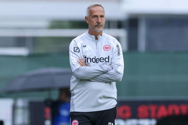 Coach Adi Hütter of Eintracht Frankfurt watches during the friendly match between Trabzonspor and Eintracht Frankfurt, SAK Sportanlage Nonntal on July 26, 2026, in Salzburg, Austria. Photo by Marco Steinbrenner, DeFodi Images. Eintracht Frankfurt coach Adi Hütter looks on during the friendly match between Trabzonspor and Eintracht Frankfurt at SAK Sportanlage Nonntal on July 26, 2026 in Salzburg, Austria. Photo by Marco Steinbrenner, DeFodi Images