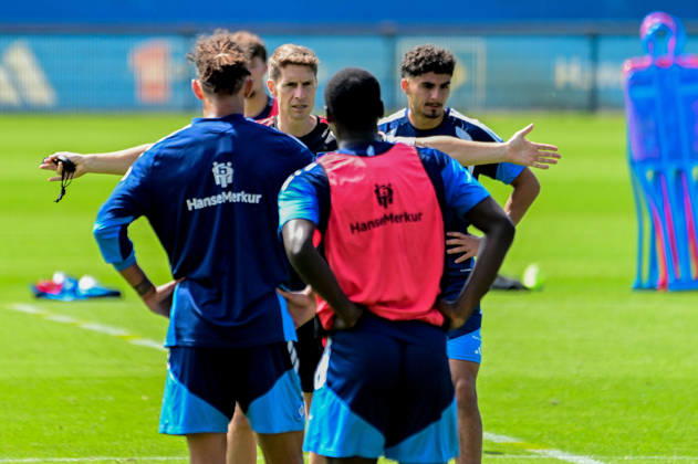 Loic Fave, Assistant Coach, HSV, Germany, Hamburg, Volkspark Soccer Training Facility, Bundesliga 1, HSV Training