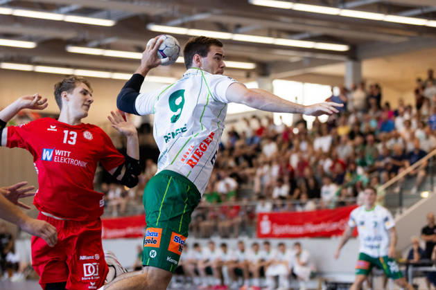 Max BENEKE FRISCH AUF Goeppingen, 09 scores a goal, play, shot on goal GER, FRISCH AUF Goeppingen vs. TSV Neuhausen Filder, handball, preseason, tournament, S Cup Altensteig, Quarterfinals, 2026–2027 season, August 7, 2026, GER, FRISCH AUF Goeppingen vs. TSV Neuhausen Filder, handball, preseason, tournament, S Cup Altensteig, quarterfinals, 2026–2027 season, August 7, 2026, Altensteig Copyright: xEibnerxPressefoto OliverxSchmidtx EP_OST
