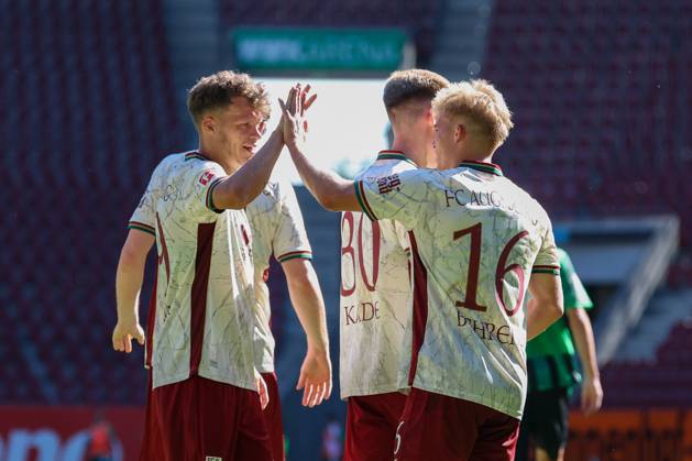 Goal celebration by Robin Fellhauer (19, FC Augsburg) and Hennes Behrens (16, FC Augsburg) after the 3-2 goal, FC Augsburg vs. US Sassuolo Calcio, Soccer, Bundesliga 1, Friendly Match, 2026-27 Season, August 8, 2026, Augsburg, Bavaria, Germany Copyright: xkolbert-press ChristianxKolbertx