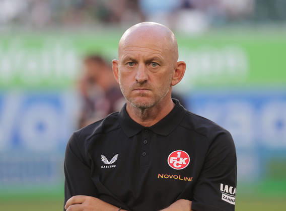 Coach Torsten Lieberknecht, 1. FC Kaiserslautern Soccer, Men s Team, 2026–2027 Season, 2. Bundesliga, Volkswagen Arena, VfL Wolfsburg vs. 1 FC Kaiserslautern DFL REGULATIONS PROHIBIT ANY USE OF PHOTOGRAPHS AS IMAGE SEQUENCES AND OR QUASI-VIDEO