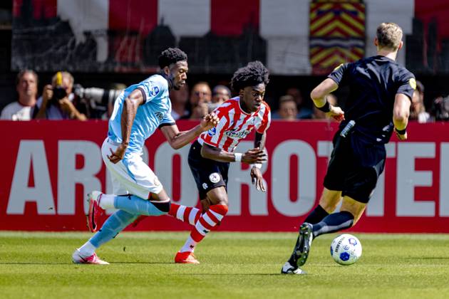 ROTTERDAM: SC Feyenoord Rotterdam forward Gaoussou Diarra and Sparta Rotterdam defender Lushendry Martes during the Vriendenloterij Eredivisie match between Sparta and Feyenoord at Stadion Het Kasteel on August 9, 2026, in Rotterdam, Netherlands. Photo by DeFodi Images