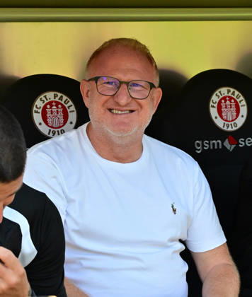 August 8, 2026, GER Soccer, Men, 2nd Division, Matchday 1, 2026–2027 Season, Hamburg, FC St. Pauli vs. SpVgg Greuther Fürth Coach Heiko Vogel Fürth DFB and DFL regulations prohibit any use of photographs as image sequences and or quasi-video DFB and DFL regulations prohibit any use of photographs as image sequences and or quasi-video Hamburg, Millerntorstadion, Hamburg, Germany Copyright: xnordphotoxGmbH xWitkex