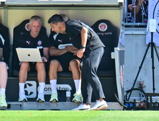 August 8, 2026, GER Soccer, Men, 2nd Division, Matchday 1, 2026–2027 Season, Hamburg, FC St. Pauli vs. SpVgg Greuther Fürth Coach Marcel Rapp of St. Pauli talks with assistant coach Jens Schuster. St. Pauli. DFB and DFL regulations prohibit any use of photographs as image sequences and or quasi-video. Hamburg, Millerntorstadion, Hamburg, Germany Copyright: xnordphotoxGmbH xWitkex