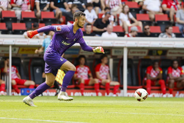 Mio Backhaus, SC Freiburg, 01 on the Ball, Germany, Soccer, Friendly Match, 2026–2027, SC Freiburg vs. Crystal Palace, August 15, 2026, Freiburg im Breisgau, Europa-Park Stadium, Germany Copyright: xGrantxHubbsx