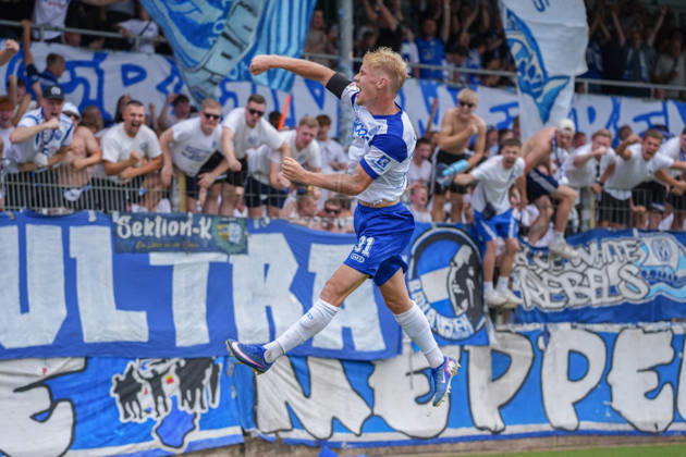 German Soccer, 3rd Division, Matchday 2, Hänsch Arena, SV Meppen vs. SG Sonnenhof Großaspach; goal by Luca Prasse (SV Meppen) in the 31st minute, followed by goal celebrations Copyright: xMichelxWittex