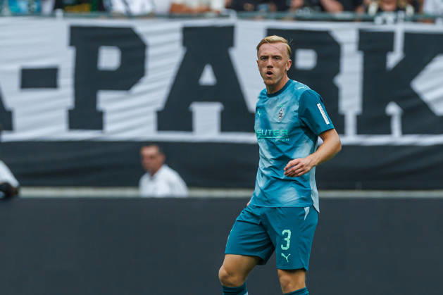 Isac Lidberg of Borussia Mönchengladbach watches during the preseason friendly match between Borussia Mönchengladbach and Aston Villa at ista Borussia Park on August 15, 2026, in Mönchengladbach, Germany. Photo by Mario Hommes, DeFodi Images